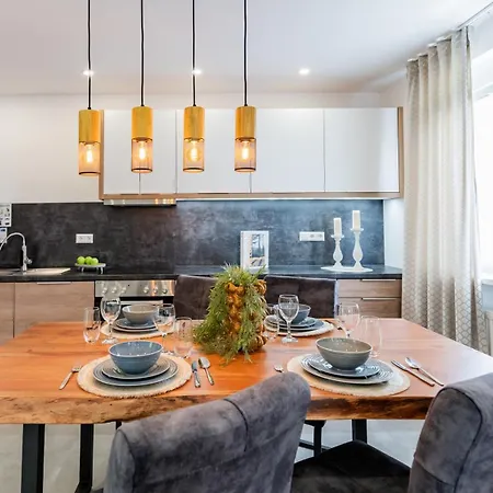 3br, 1ba W Walk-in Closet, Ac, Near Rab Apartamento