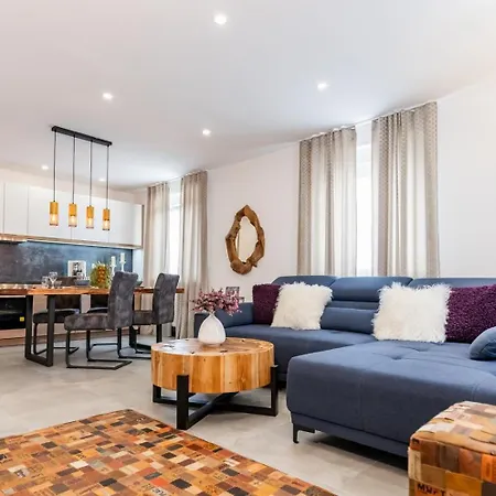 Appartement 3br, 1ba W Walk-in Closet, Ac, Near Rab