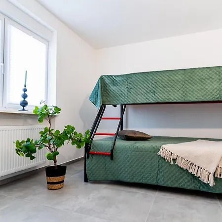 3br, 1ba W Walk-in Closet, Ac, Near Rab Apartamento *