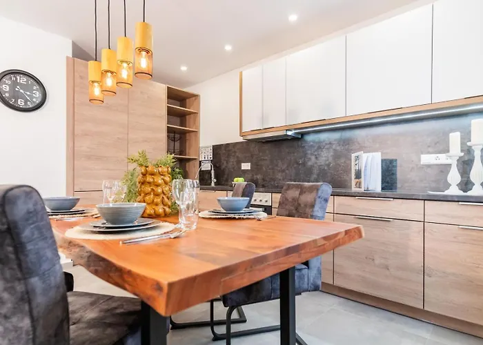 3br, 1ba W Walk-in Closet, Ac, Near Rab Apartamento Ramstein-Miesenbach