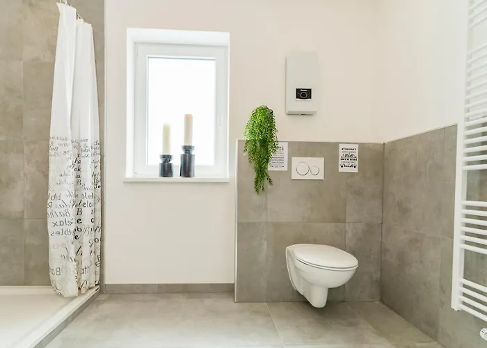 Apartamento 3br, 1ba W Walk-in Closet, Ac, Near Rab Ramstein-Miesenbach