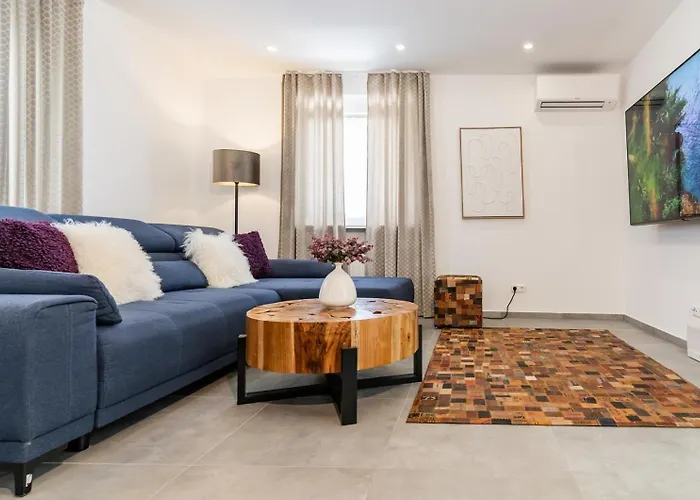 3br, 1ba W Walk-in Closet, Ac, Near Rab Apartamento Ramstein-Miesenbach